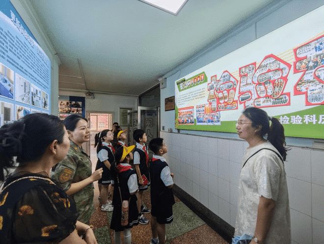 东岗小学：走进“生命哨所”，感悟军医荣光