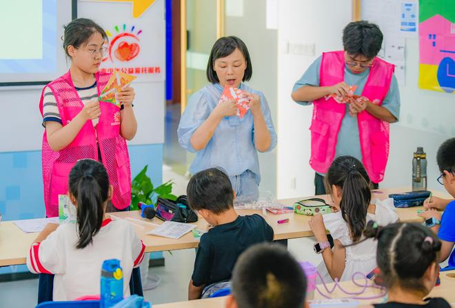 假期学不停 快乐“暑”不尽  狮山横塘街道集中式暑托服务圆满结业