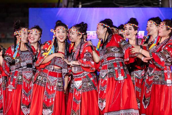雨夜欢歌！襄垣仲夏音乐会热度不减