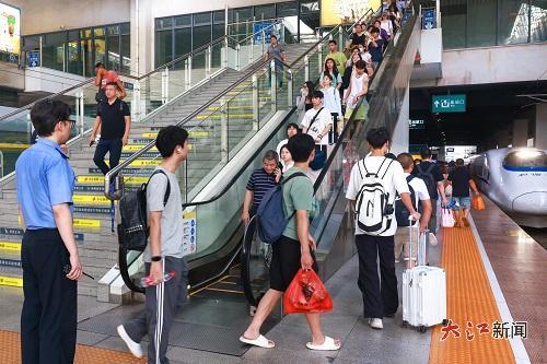 承接“赣超”热度，南铁对球迷流向数据画像，已开通3对列车